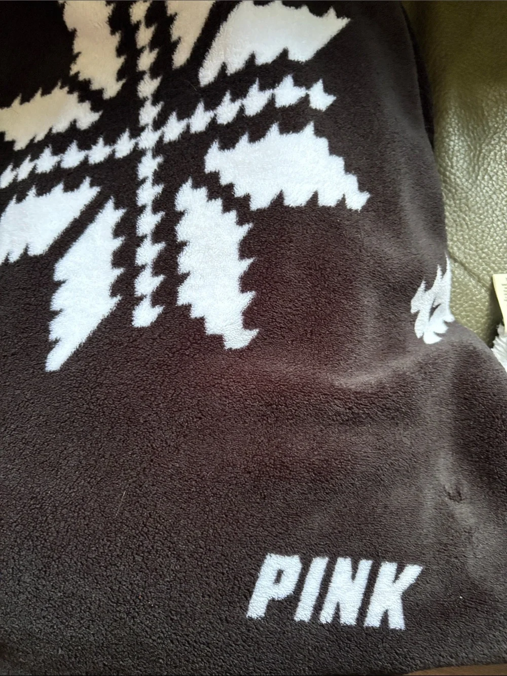 Victoria secret PINK fleece fairisle white and blank throw